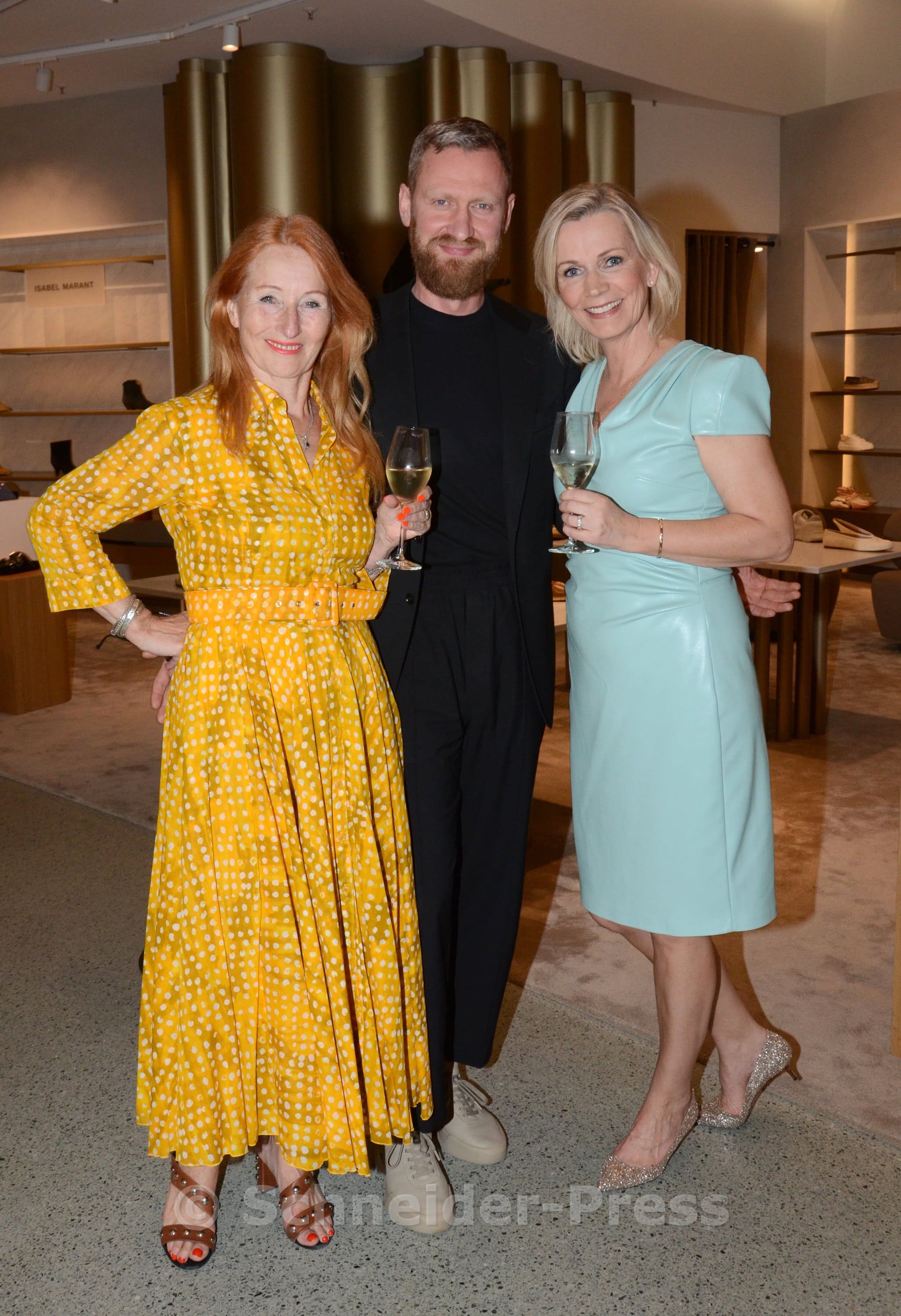 ASP_Breuninger_002 2-1