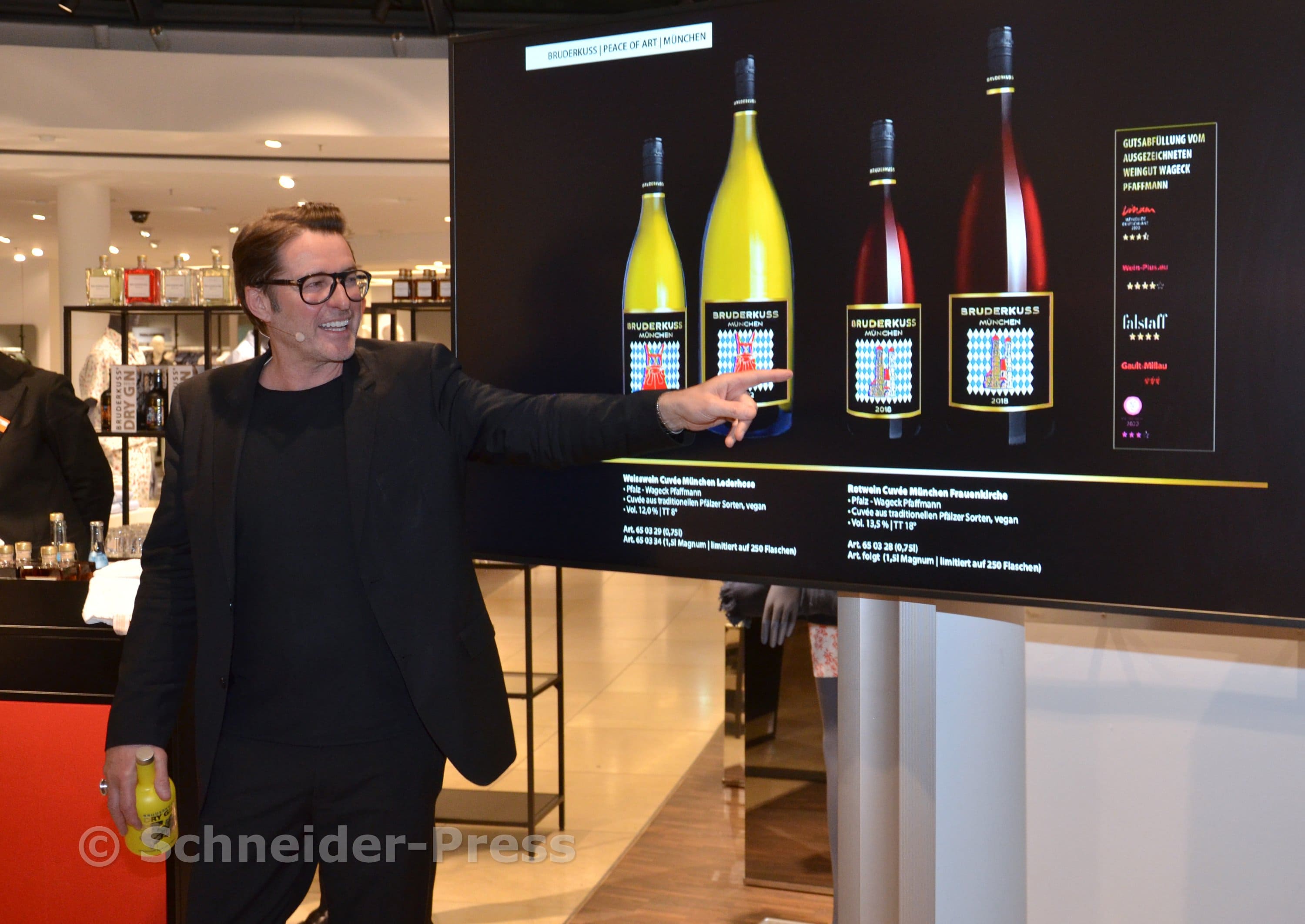 ASP_Breuninger_011 2-1